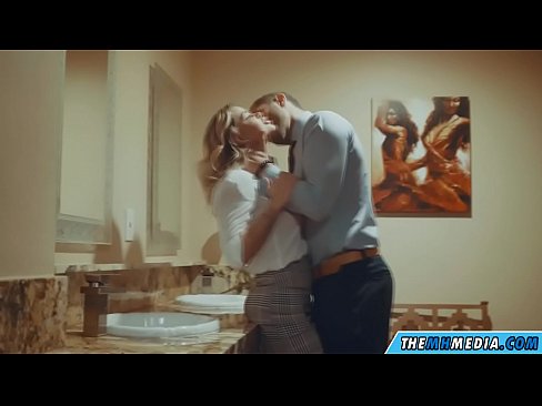 ❤️ ווען אַ באַסטי בלאָנדע סידוס איר אין אַ ציבור אָפּטריט ️❌ פּאָרן ווידעא ביי yi.muitohentai.ru ❌️❤